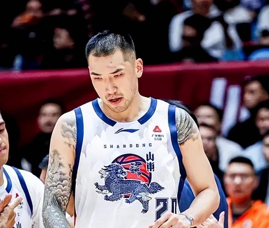 山东106-97同曦 球员评价:4人优秀,2人及格,6人低迷